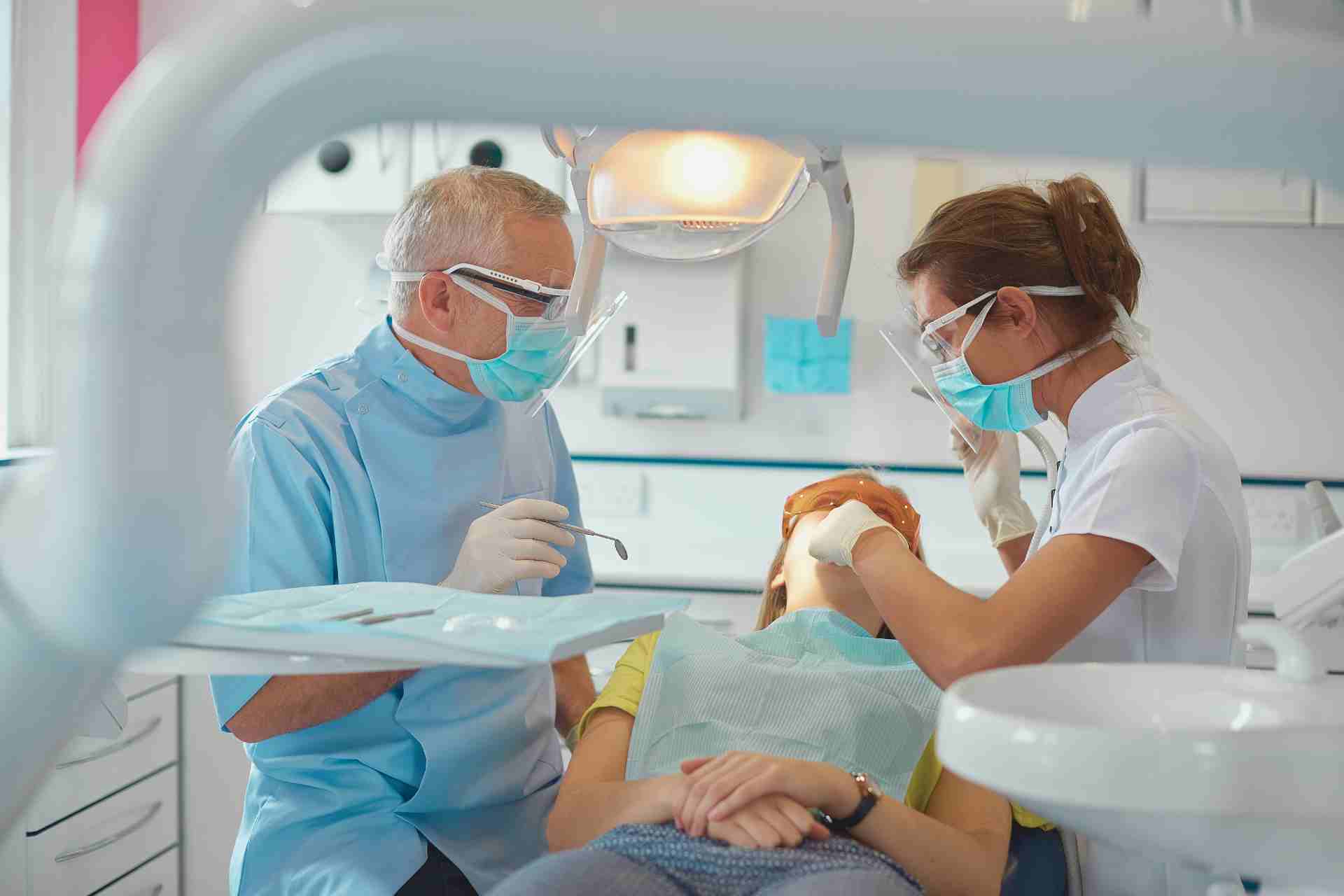 Dentist in Charlotte, TN